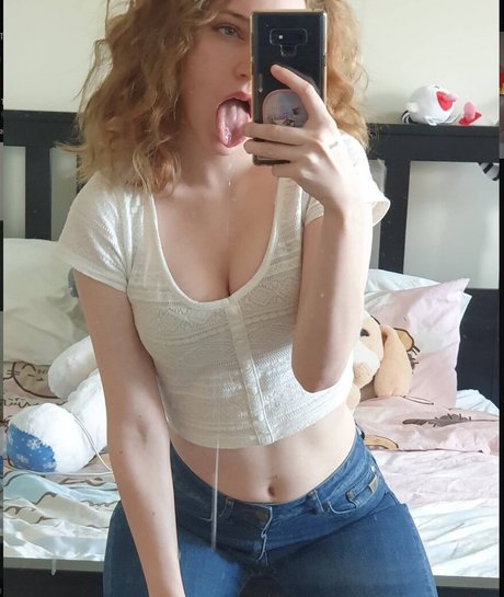 Twinsenpai perfect model pic