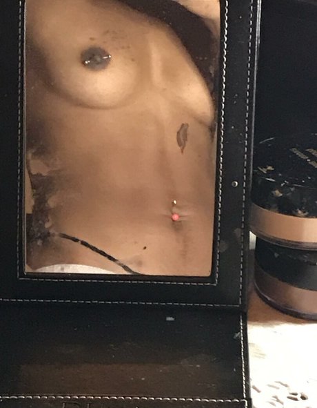 lilstarblv model pic