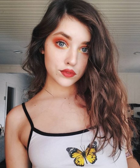 Emma Choice star nice picture