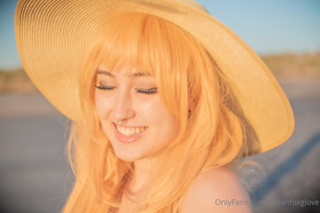 Gillian Foxglove star art pics