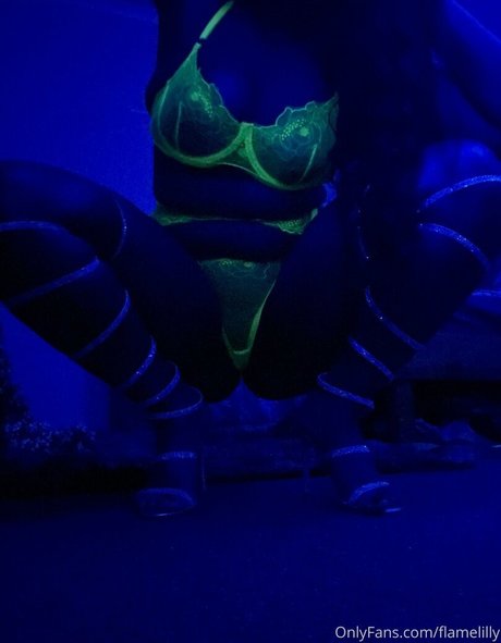 flamelilly beautiful model archive