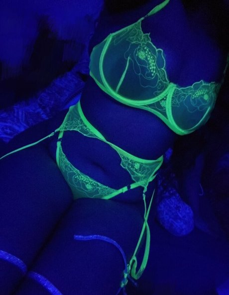 flamelilly star porn image