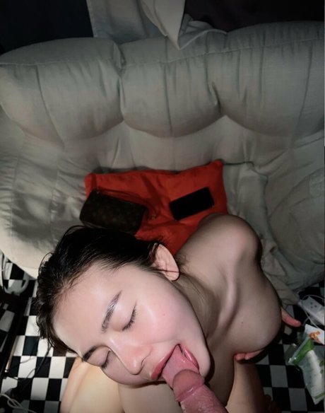 Pampeakkk sex model image