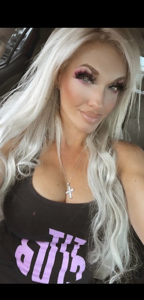 blogger onlyfans sexy naked photo