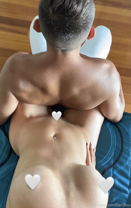 Lili Eastwood sexy model pics