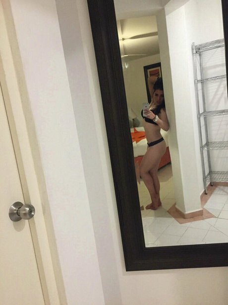 Tania Ivette_ top star gallery