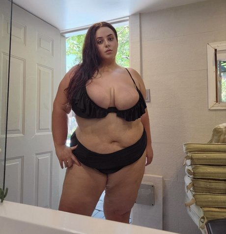BBW OliviasWorld95 high quality actress photo