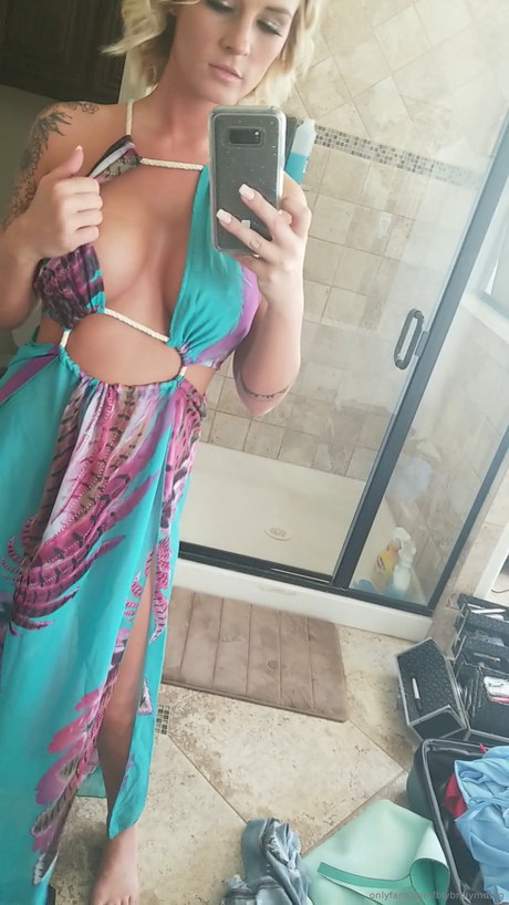 Bailey Bradley star art photos