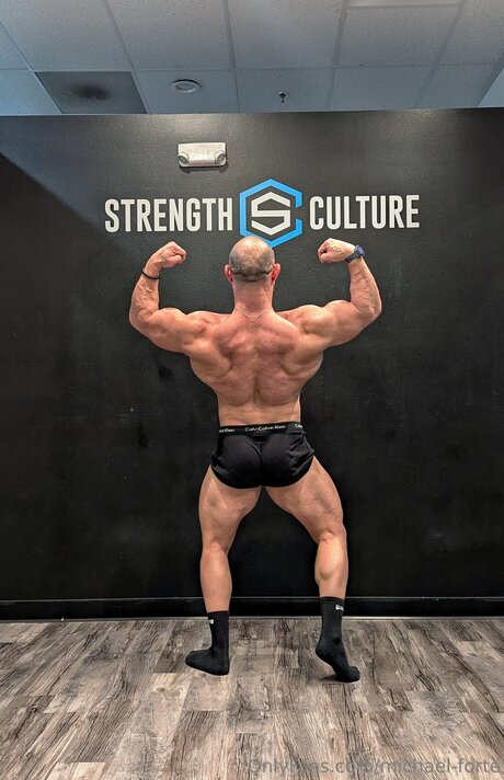 Michael Forte naked pornstar pictures