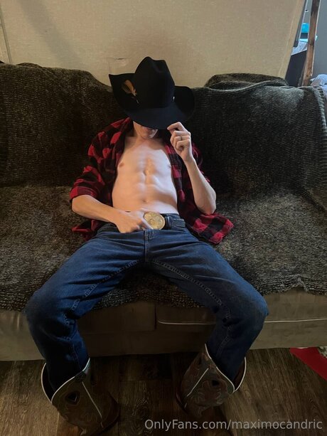 Maximocandric Profile pic