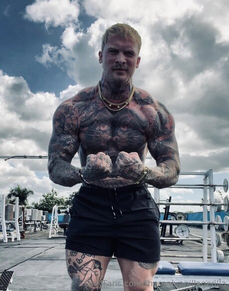 asian cuckold onlyfans hot xxx picture