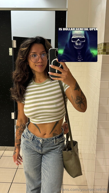 Yoursecretrito model beautiful galleries