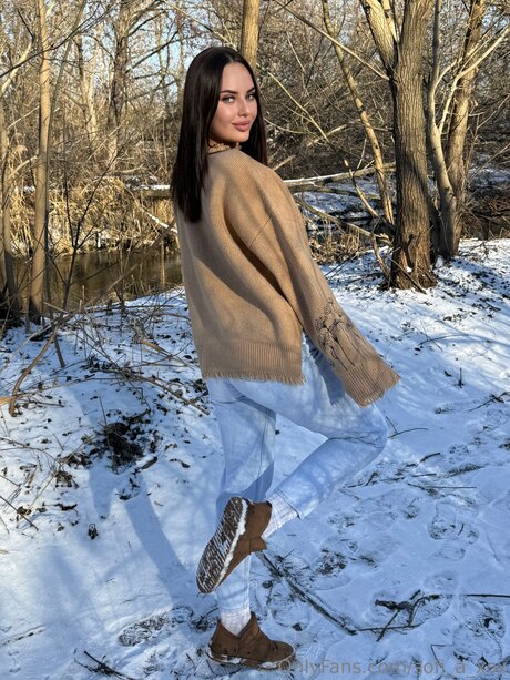 Mary Plays sex pornstar photos