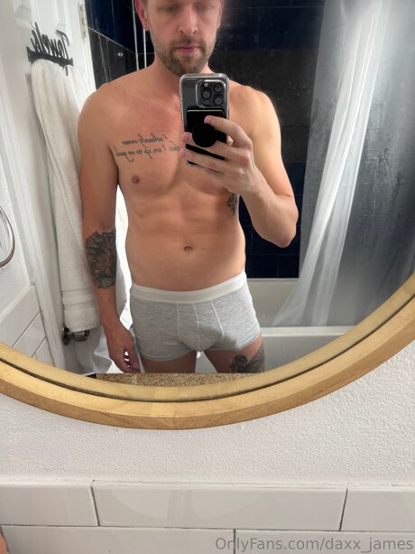 Daxx James model sexy pic