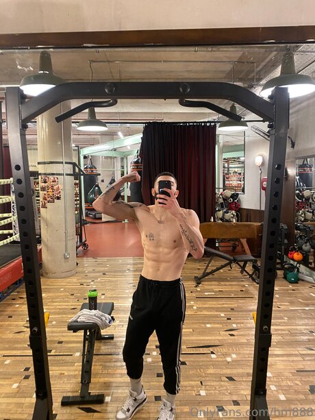 Hm888 star naked galleries