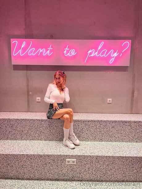 Lolabrain exclusive model pictures