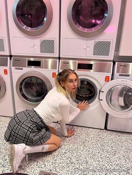 Lolabrain pornstar sexy galleries