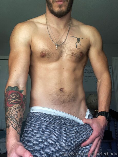 Gunterbody erotic pornstar img