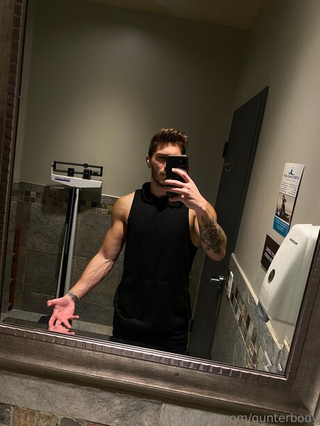 Gunterbody star pornographic photos