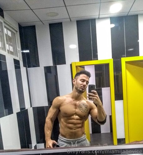 Miamijagovice nice actress pics