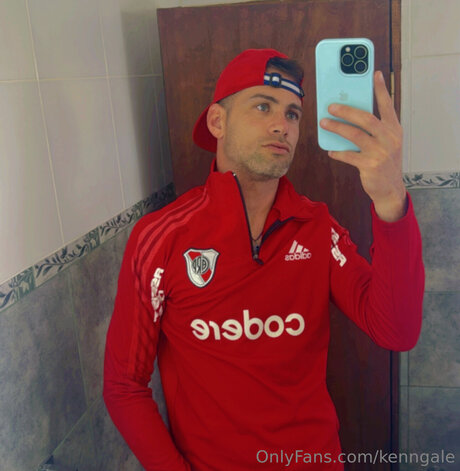 Pologale model top pic