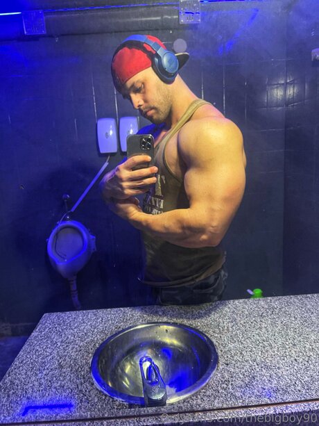 Thebigboy90 star xxx picture