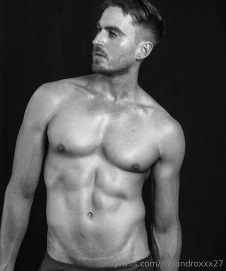 Alejandroxxx27 model perfect photos