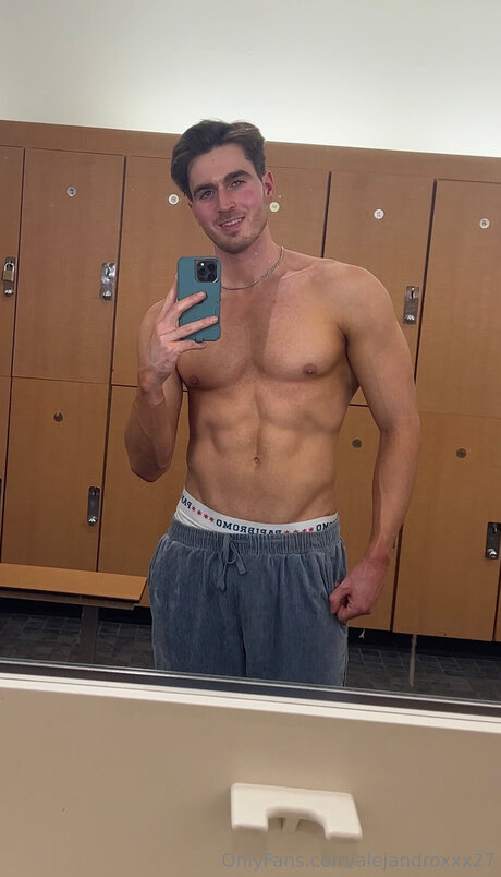 Alejandroxxx27 pornstar photos