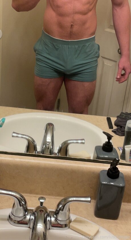 Tommyboy280 top model image