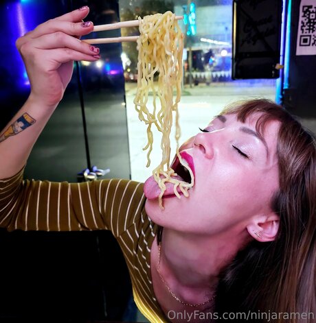 Ninjaramen model nude pic