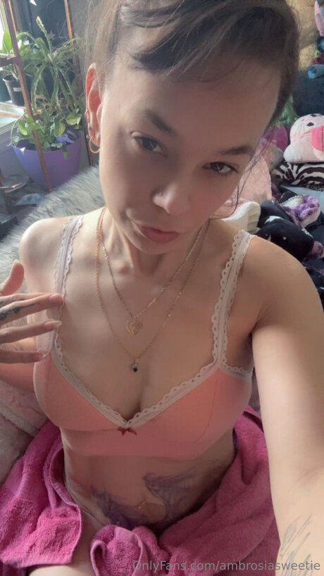 Ambrosiasweetie nice model pic