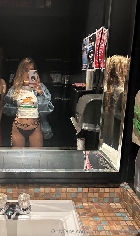 Cutesmartnudegirl model erotic image