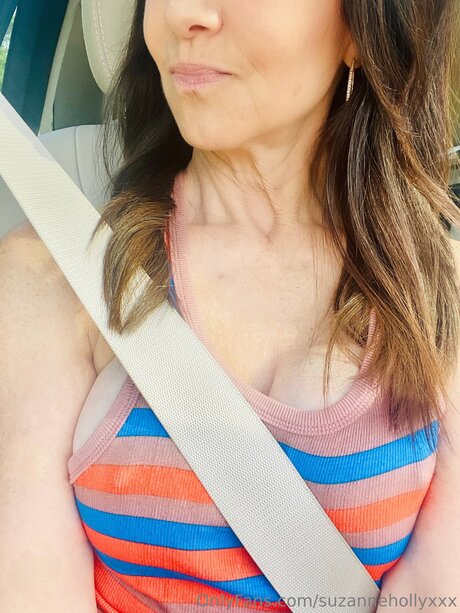 Suzannehollyxxx pornographic model pic
