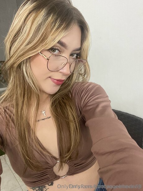 Bootyqueenevavip model high quality gallery