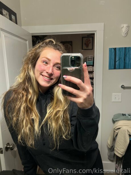 Goddess Girl Kali erotic actress photos