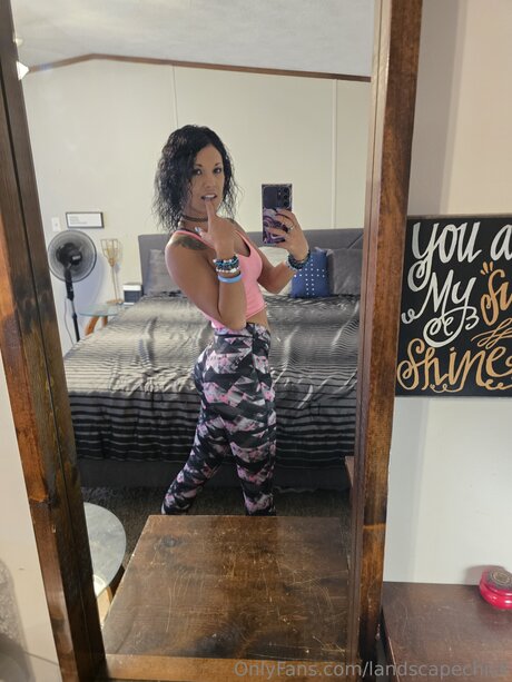 Landscapechick exclusive star pic