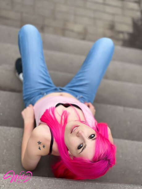 Nelesweet model hot picture