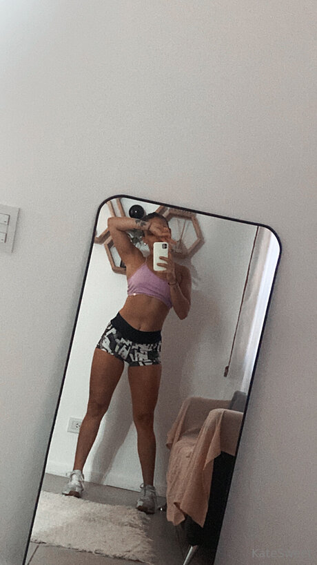 Katesweet22 actress pictures