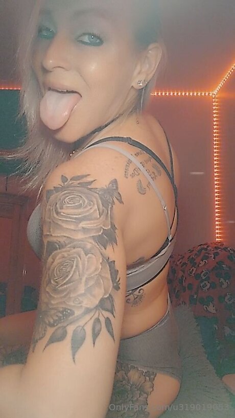 U319019053 model hot pictures