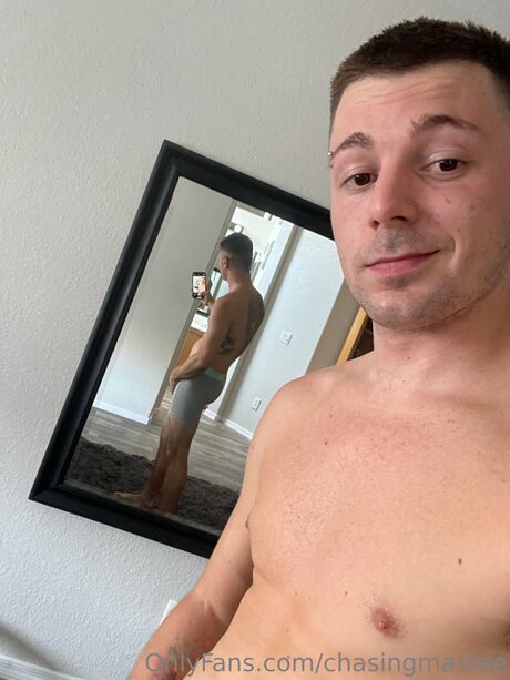 Chasingmavlee model sex photo