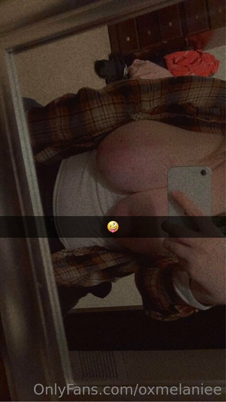 Oxmelaniee star sexy photos