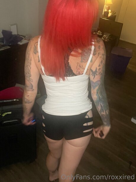 Roxxired erotic model img