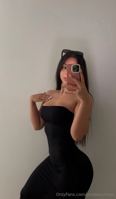 Onnikacurves sex actress archive