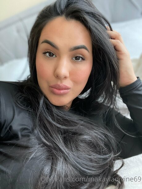 Makayladivine69 erotic actress pic