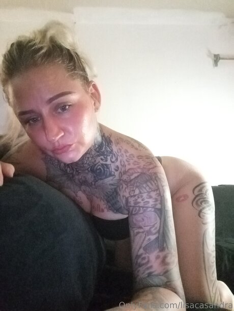 Lisacasandra model hot pic