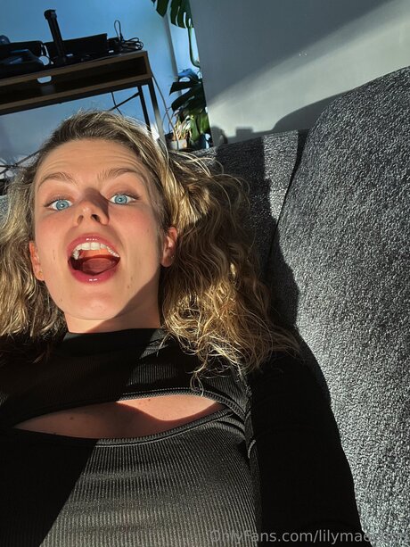 Lilymaecurls high quality star picture