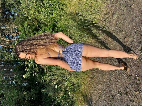 Lilymaecurls model art archive