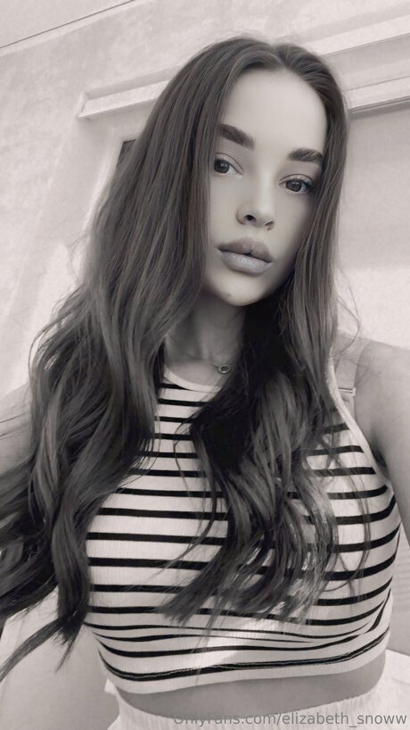 Elizabeth Dreamm model free pictures