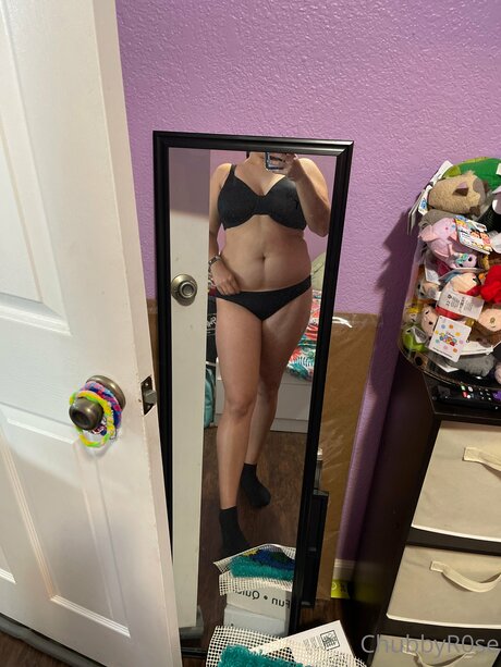 Chubbbyrose star porn pictures