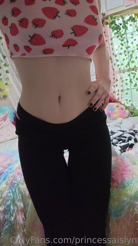 Strwbrybitch model naked photo